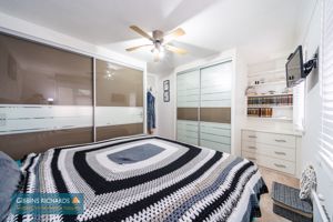 Bedroom- click for photo gallery
